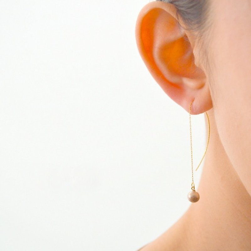 耳環／米色棉珍珠耳環 - 耳環/耳夾 - 其他金屬 金色