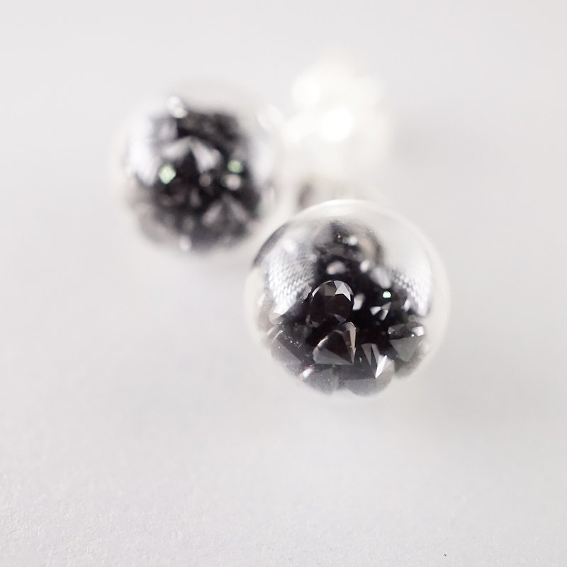 A Handmade glass ball earrings Black zircon - ต่างหู - แก้ว 