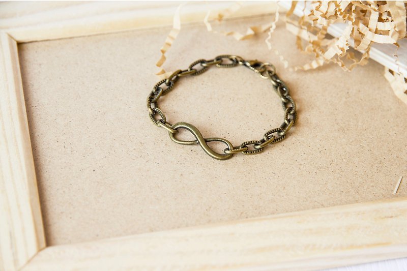 Unlimited Challenges / Handmade Green Ancient Bracelet - Bracelets - Other Metals Gold