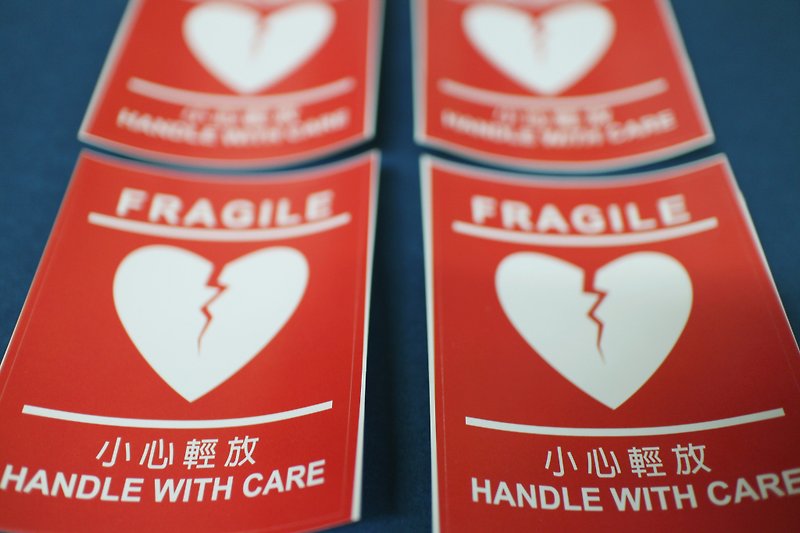Fragile / Handle With Care Sticker 4pcs - Stickers - Paper Red