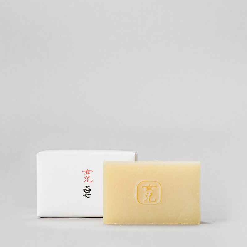 Classic clean moisturizing body soap l in dry skin applicable - Soap - Other Materials White