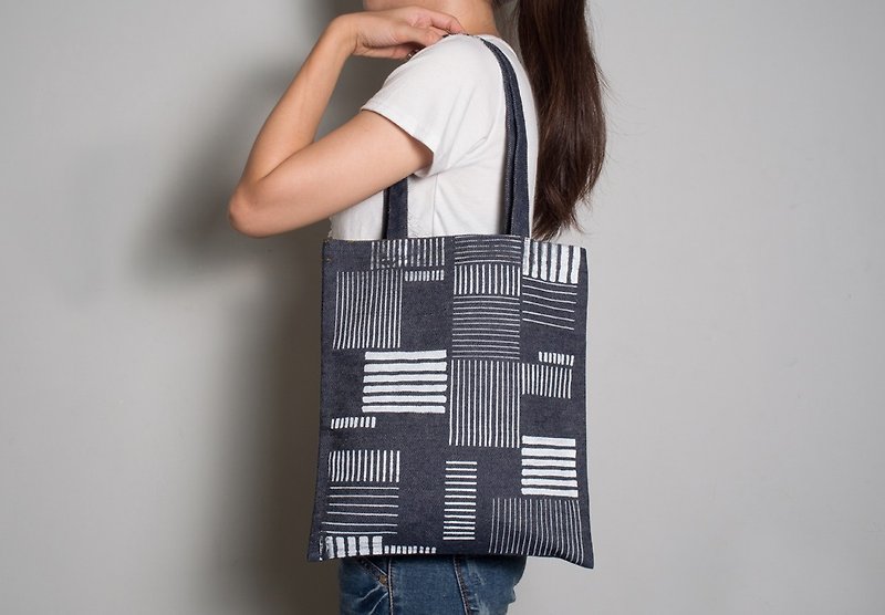 Hand-painted hand-printed tannin bag [Pen Le] Single/double shoulder - Messenger Bags & Sling Bags - Other Materials Black