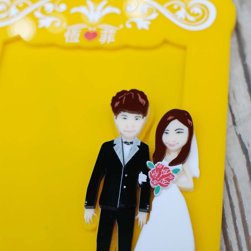 Customized sweet couple photo frame/yellow