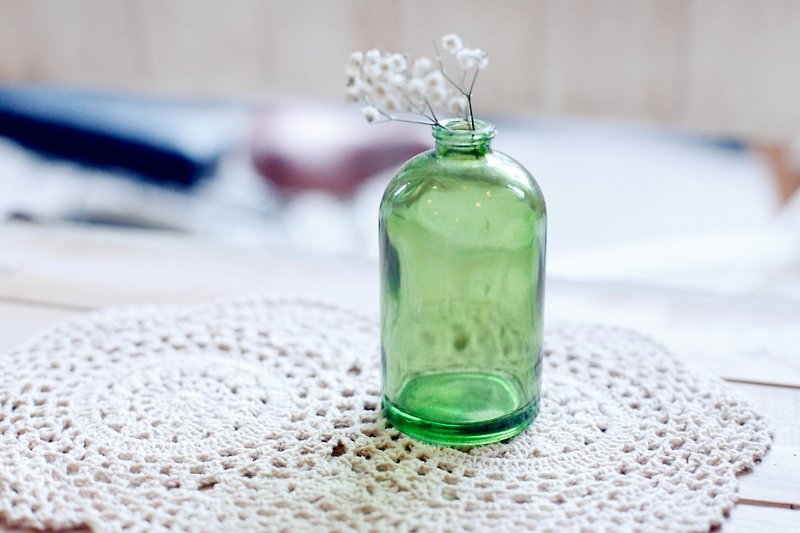 Good day [fetish] antique blown green glass bottle / Flower - Plants - Other Materials Green