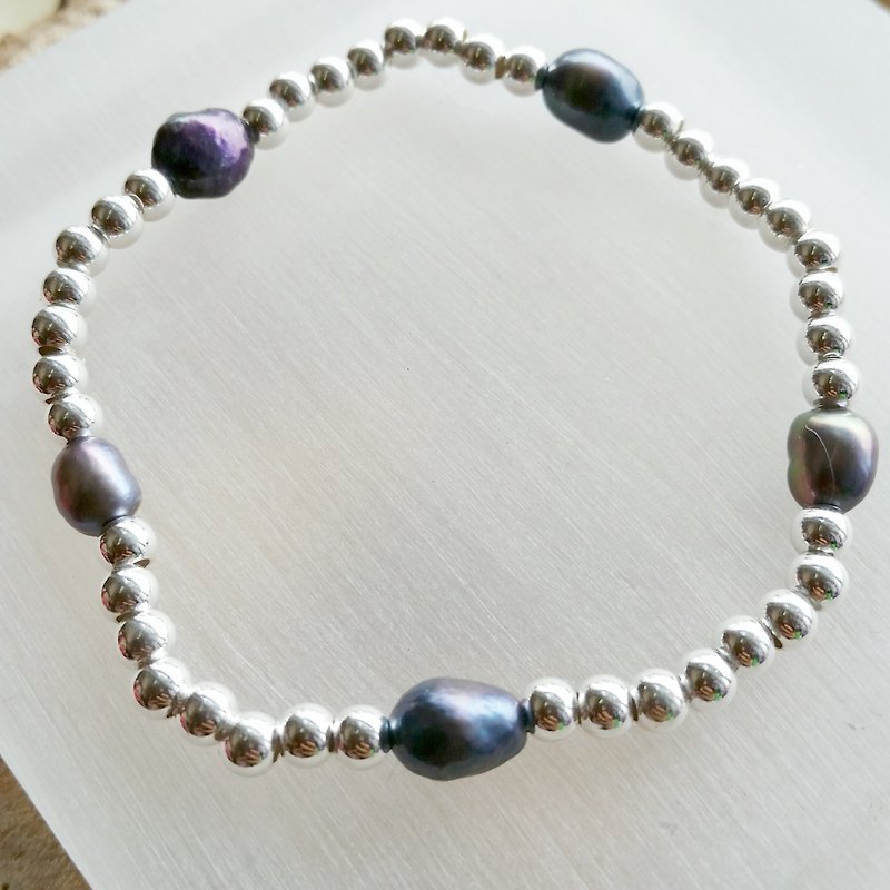 Sterling silver beads natural flat dark pearl bracelet (pearl paragraph 5) - สร้อยข้อมือ - เครื่องเพชรพลอย สีดำ