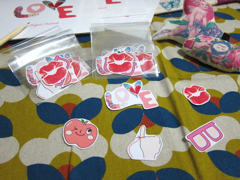【LoVE】情人節手繪防水貼紙組(共5個圖案) - Stickers - Paper Pink