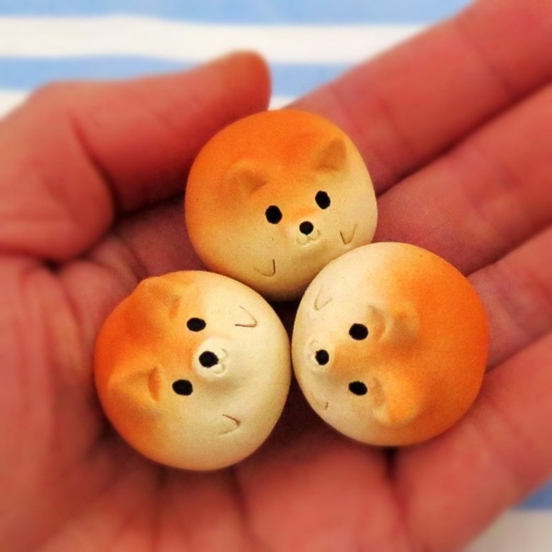 The Shiba Inu figurine of Ceramics New! "Shiba balls"  Shiba is the Japanese dog.    Animal sculpture　柴犬置物 - 擺飾/家飾品 - 其他材質 黃色