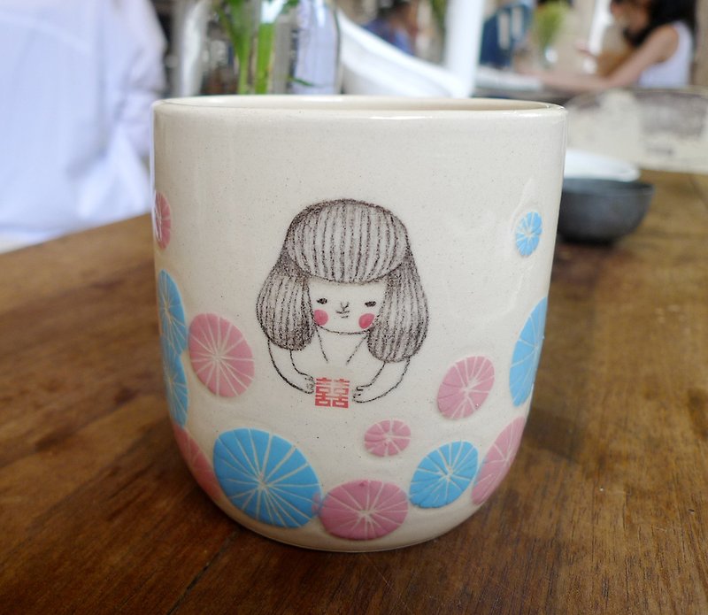 Hi hi. Guardian Cup - Mugs - Pottery Multicolor