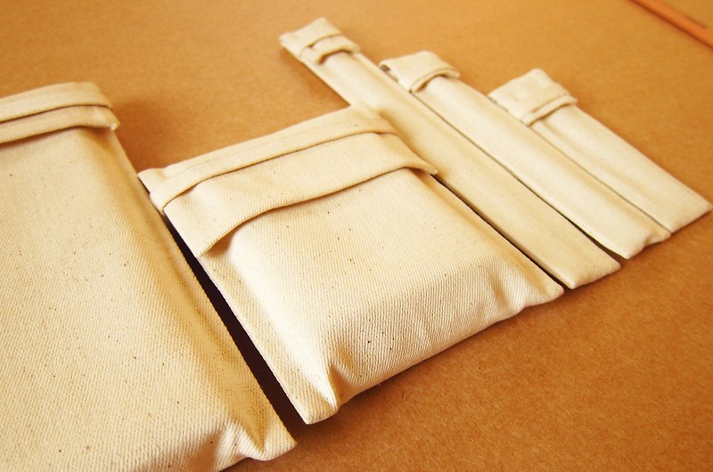 Gift packaging Plain cloth bags - อื่นๆ - วัสดุอื่นๆ ขาว
