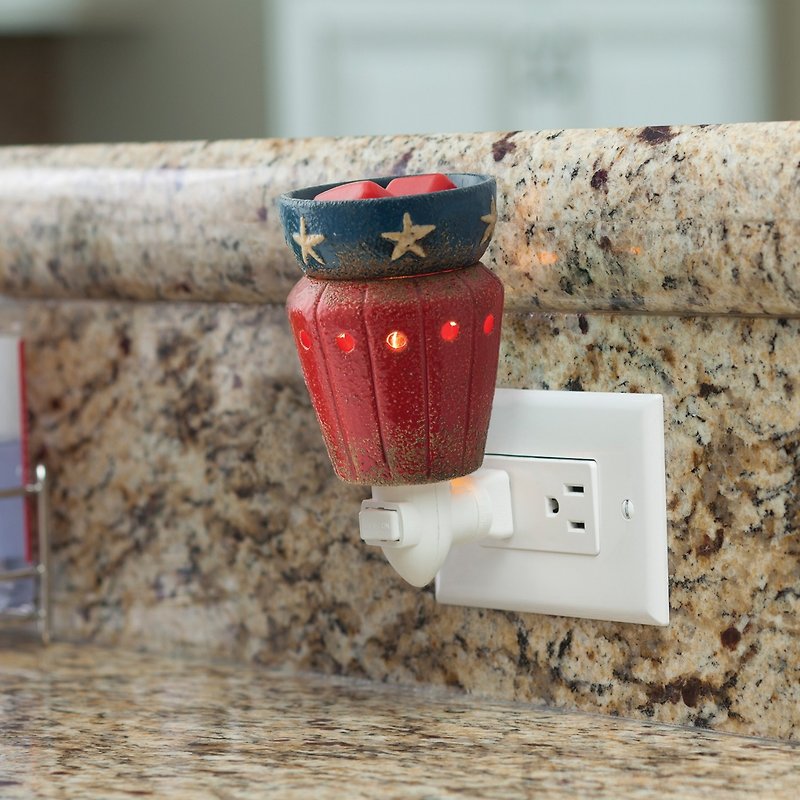 [VIVAWANG] Fragrance Dissolved Wax Wall Lamp - Captain America. Christmas gift - Candles & Candle Holders - Other Materials Blue