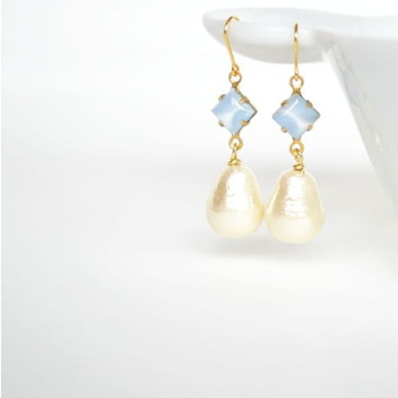 耳環／復古玻璃珍珠耳環 - 耳環/耳夾 - 寶石 白色