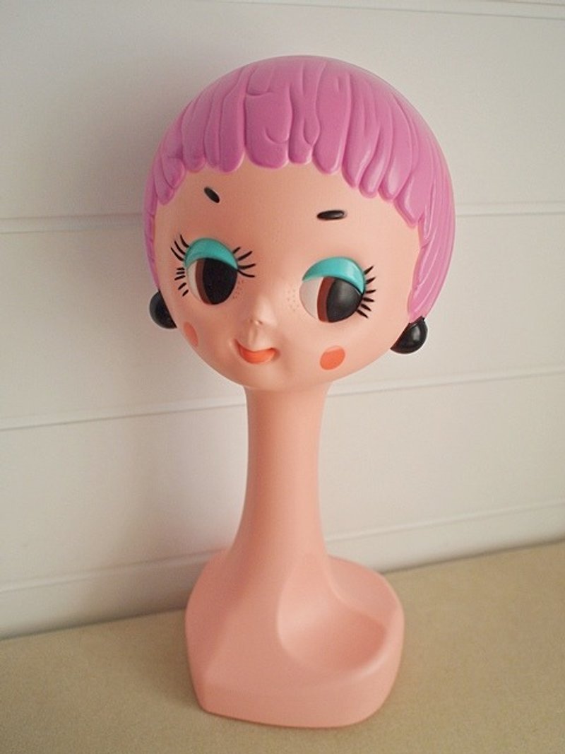 hairmo. Antique engraved 1960s Twiggy Twiggy Head- Pink purple head - Items for Display - Other Materials Purple