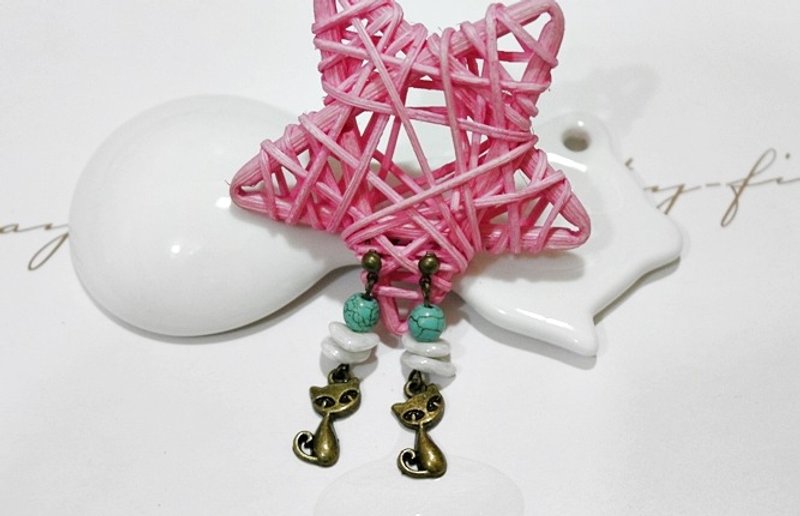 * Alloys * _ meow - cute fashion - pin earrings - ต่างหู - โลหะ สีเขียว