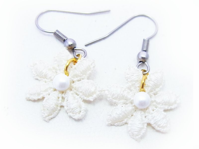 Classical pure water lace earrings - Earrings & Clip-ons - Thread 