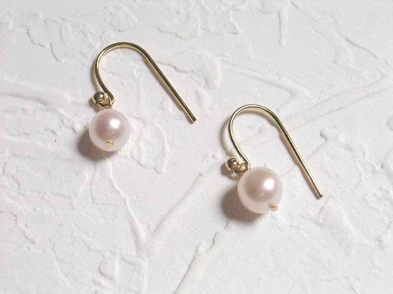 Pure natural pearl earrings - Earrings & Clip-ons - Other Materials White