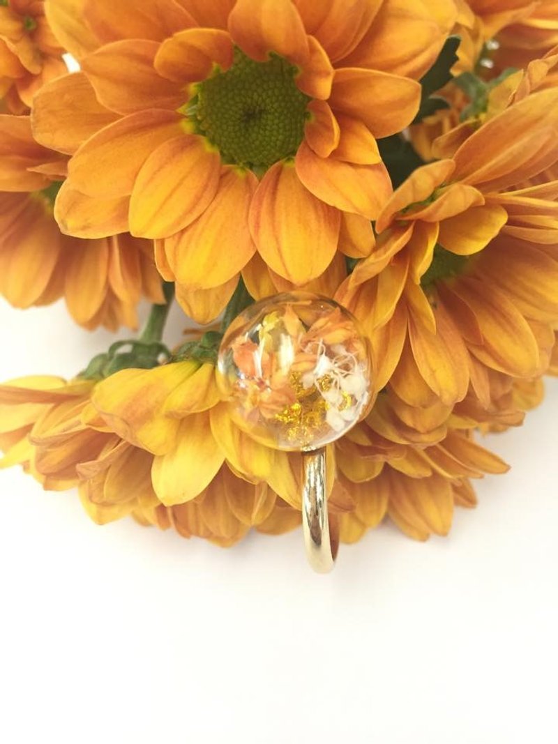 秋天的童話🌼乾花 玻璃球 指環 - 耳環/耳夾/耳骨夾 - 紙 黃色