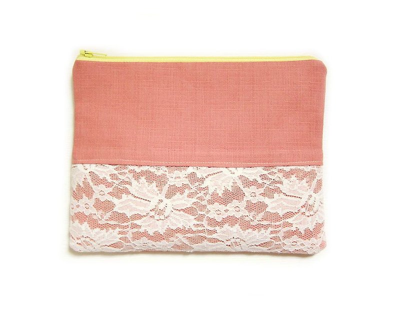 Lightweight Pencil / large zipper bag classic lace (Pink) - Pencil Cases - Other Materials 