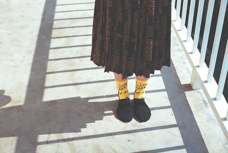 Autumn tree and bird socks - Socks - Cotton & Hemp Yellow
