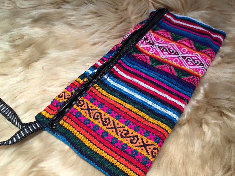 Peruvian weaving colorful rectangular package - กระเป๋าเครื่องสำอาง - กระดาษ หลากหลายสี