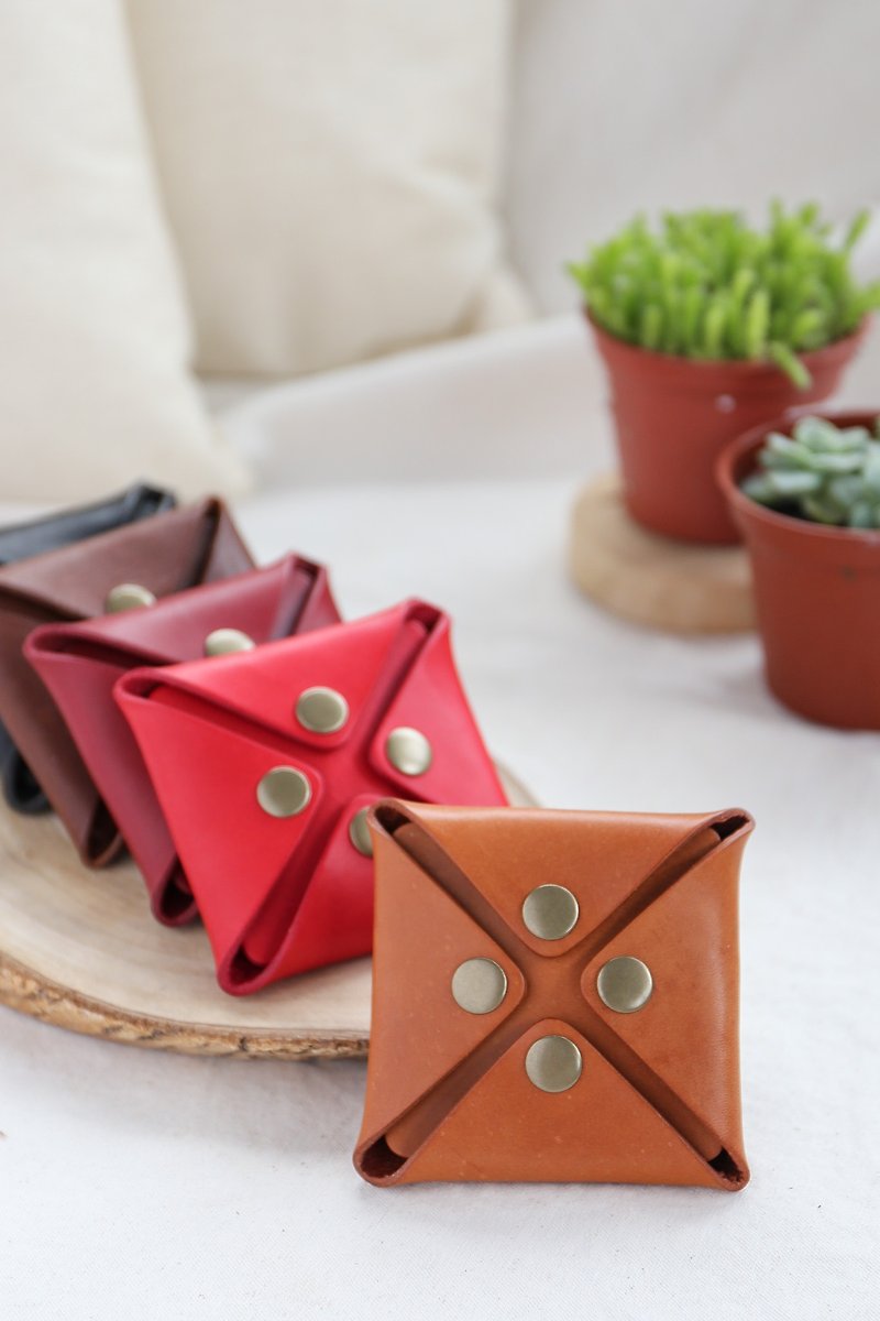 Shekinah handmade leather-four button coin purse - Coin Purses - Genuine Leather Brown