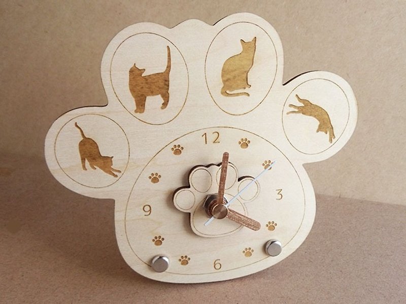 Paw clock with cat silhouette Christmas gift - Clocks - Wood Brown