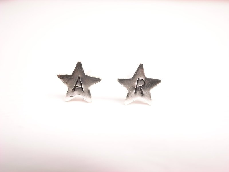 "Ermao Silver" Pure silver star earrings can be typing along section] (No: 37-0015) (one pair) - ต่างหู - โลหะ 