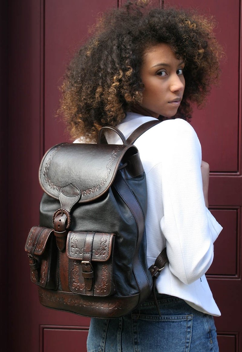 Santa Cruz Embossed Buckle leather embossed shoulder bag black - Backpacks - Genuine Leather Black