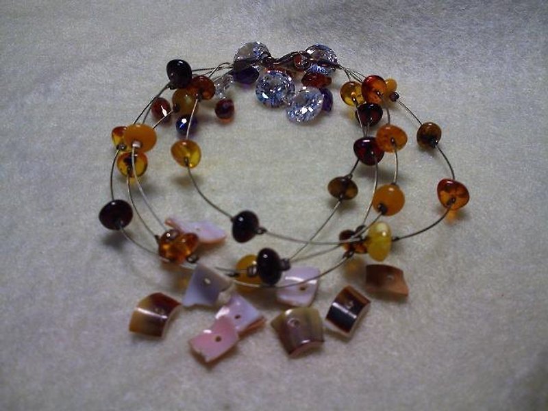 Three-color amber bracelet - Bracelets - Gemstone 