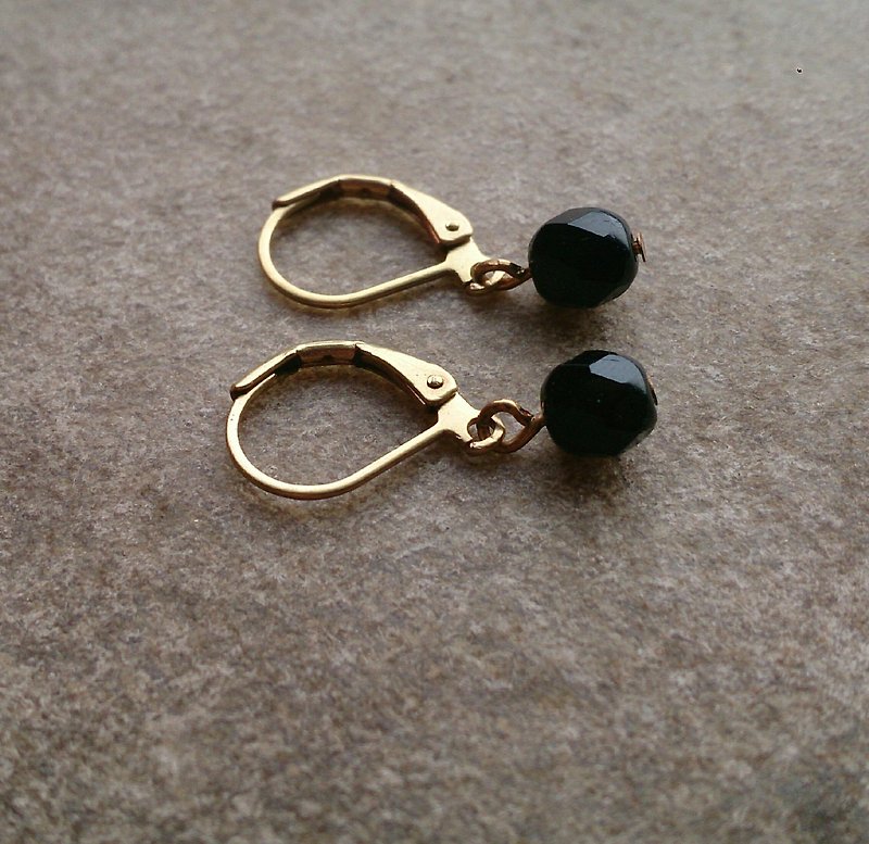 Simple Black Earrings - ต่างหู - แก้ว สีดำ