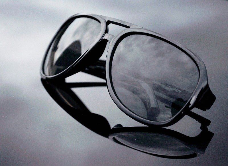 Sunglasses│Basic Big Frame│Black Lens│UV400 protection│2is OscarO1 - กรอบแว่นตา - พลาสติก สีดำ