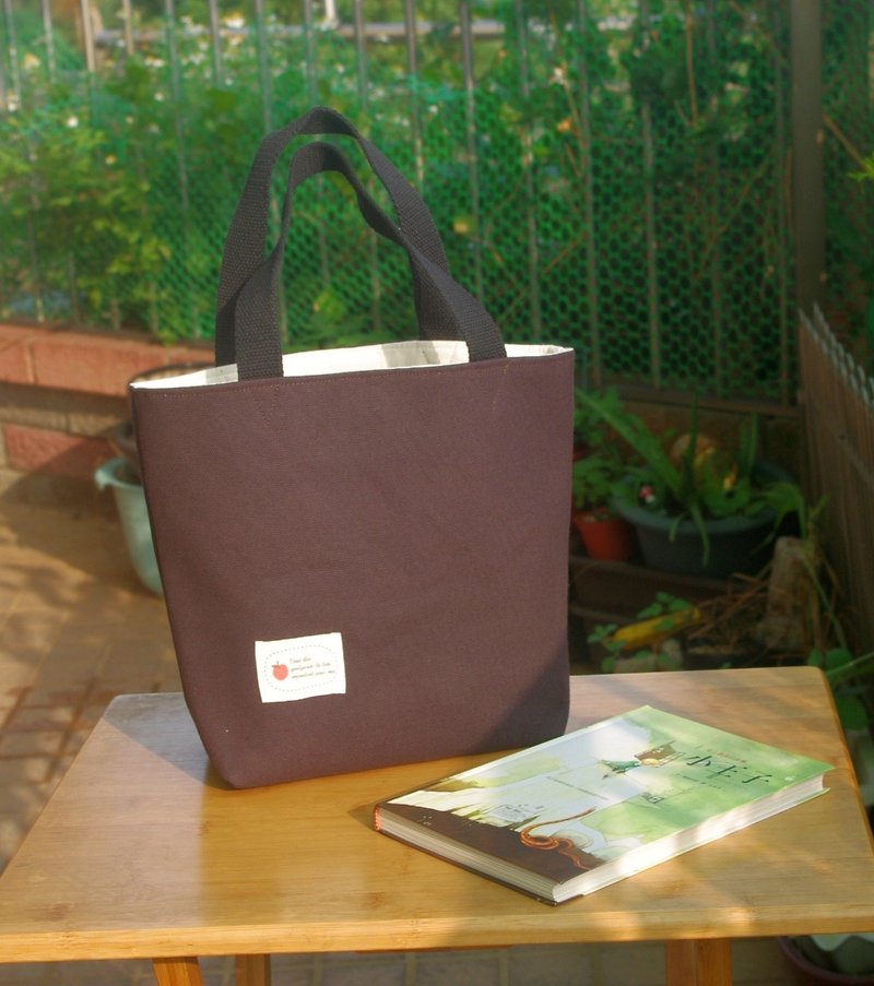 Macaron Tote Bag Medium Brown - กระเป๋าถือ - ผ้าฝ้าย/ผ้าลินิน สีนำ้ตาล