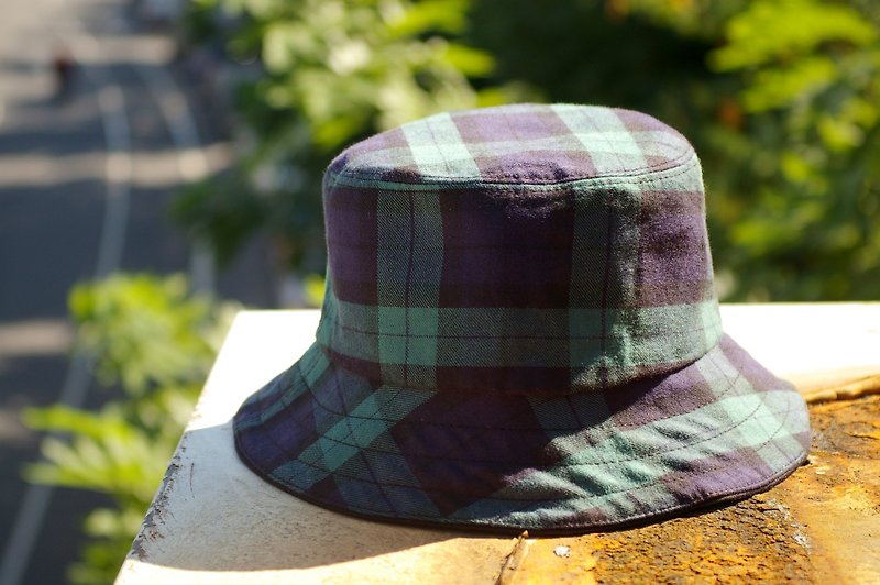 其他材質 帽子 多色 - 【優雅小物】漁夫帽 綠寶石格紋 雙面