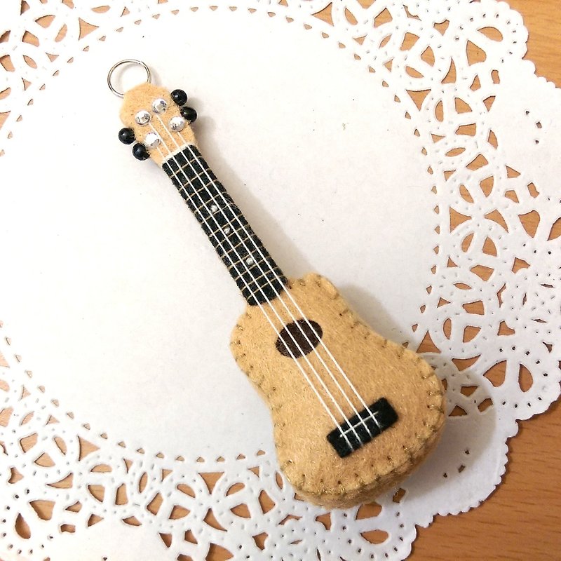 【Wu Ke Lili - pocket version of the three-dimensional non-woven straps (spot)】 musical instruments guitar non-woven dolls hand-made customized music class music graduation gift "rice bear" - Charms - Other Materials Brown