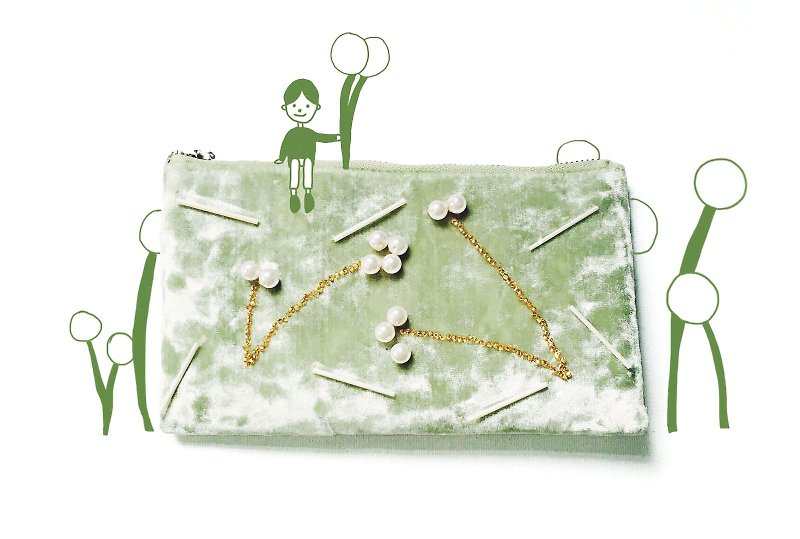 Pearl flowers hand-beaded pouch - กระเป๋าเครื่องสำอาง - วัสดุอื่นๆ สีเขียว