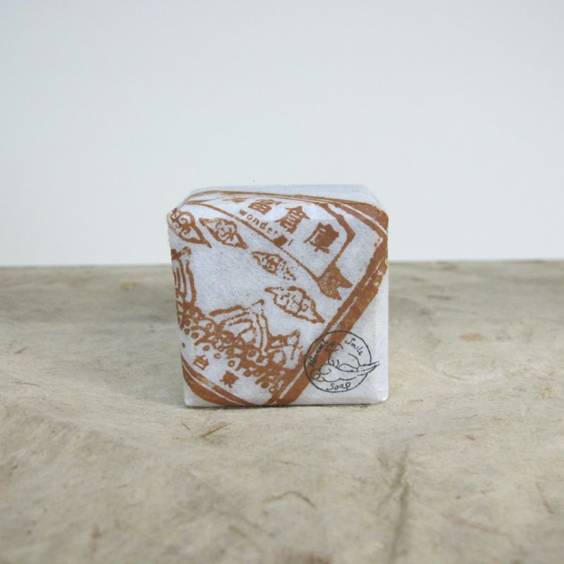 菸草手工皂Tobacco Hand-Made Soap -小 - 香氛/精油/擴香 - 其他材質 咖啡色