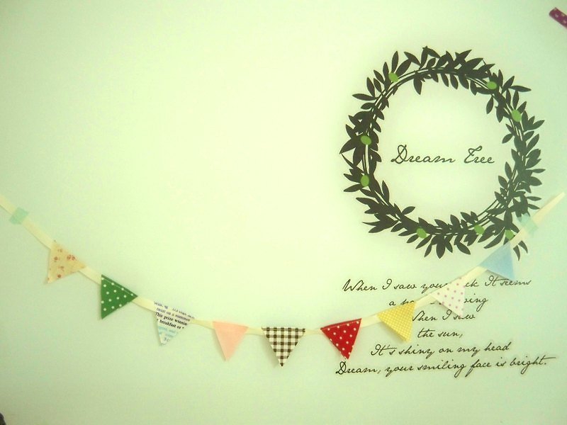 A mini-pennant - Wall Décor - Other Materials Multicolor