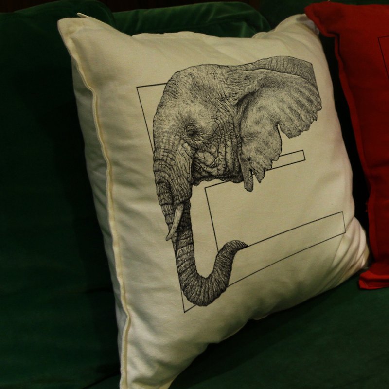 Elephant 大象 手繪字母抱枕 - 枕頭/咕𠱸 - 棉．麻 多色