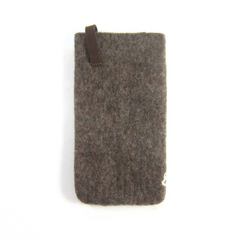 I Handmade wool felt mobile phone case-J. Strong tea I carefully selected wool. Handmade. shockproof - เคส/ซองมือถือ - ขนแกะ สีนำ้ตาล