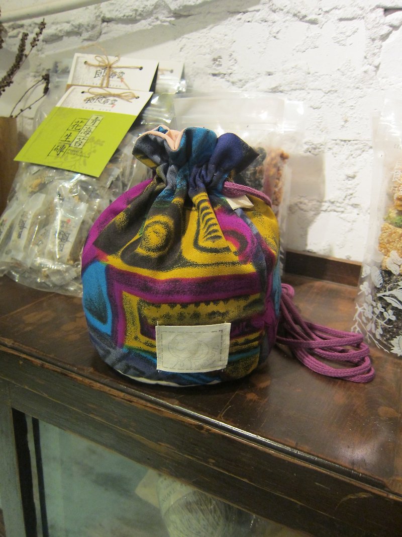 [Round bucket bag] Fashion in grandma's closet-grandma's colorful bow tie - Messenger Bags & Sling Bags - Other Materials Multicolor