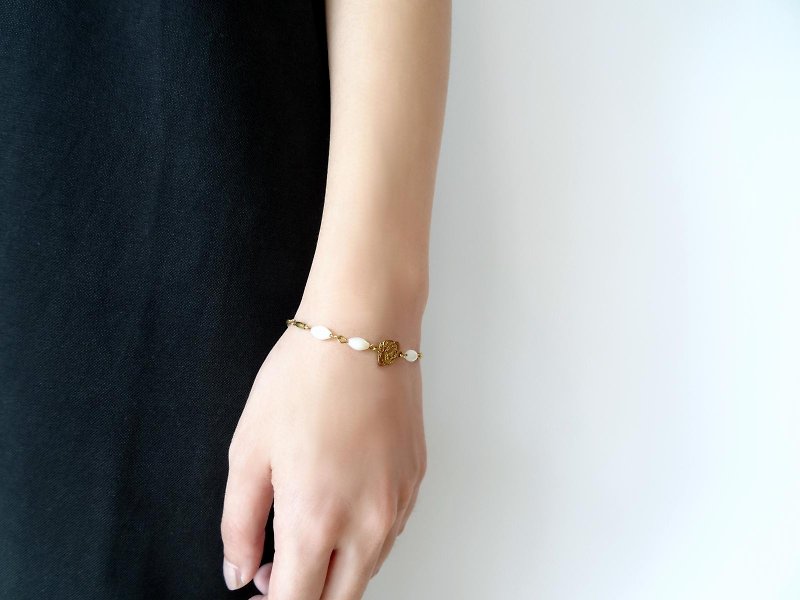 :: Le Rosy Swing:: MOP Shell Copper Rose Filigree Brass Chain Bracelet - Bracelets - Gemstone White