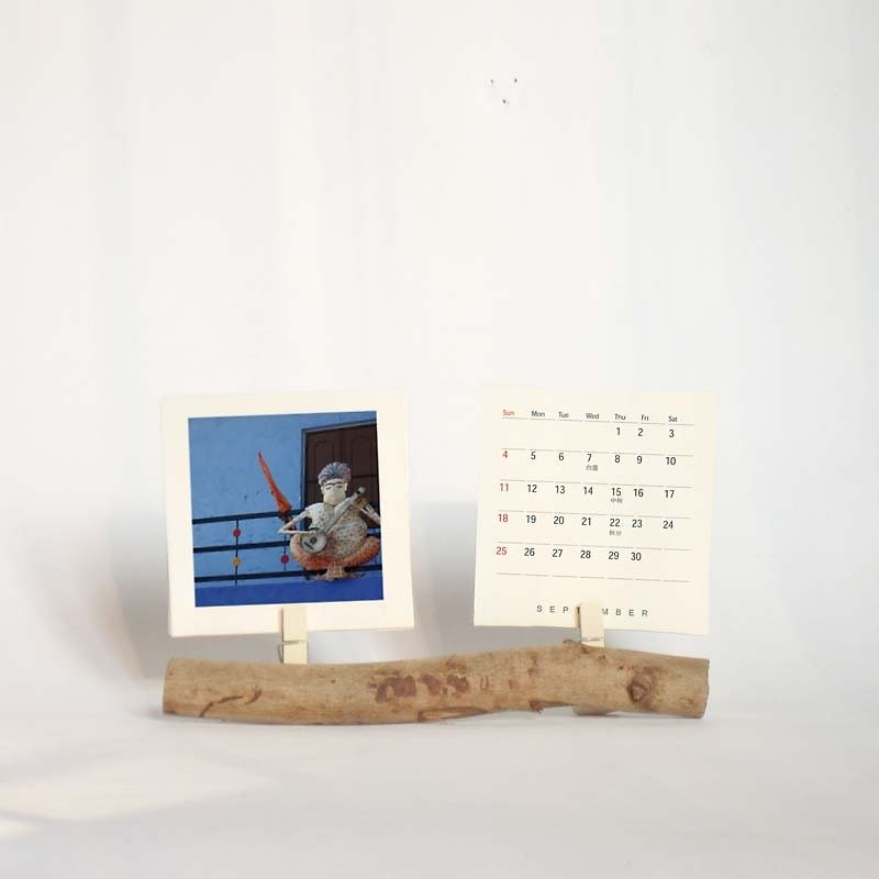 Mini Desk Calendar 2017 with branch Stand, stocking stuffer - ปฏิทิน - กระดาษ หลากหลายสี