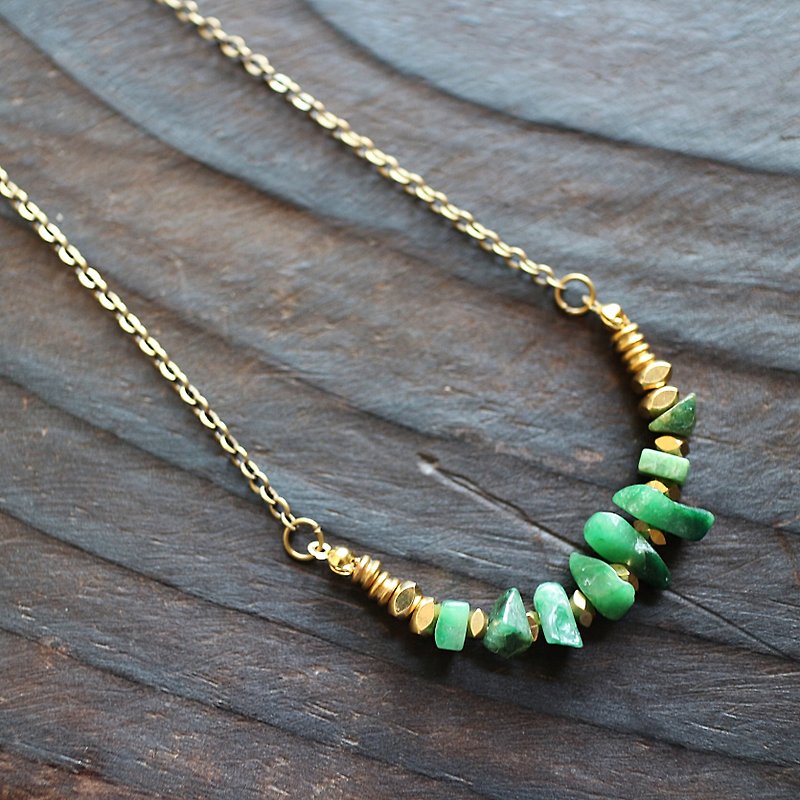 Muse natural wind series NO.111 South Africa Suiyu gravel green brass necklace - สร้อยคอ - วัสดุอื่นๆ สีเขียว
