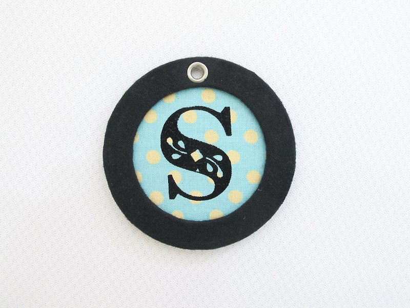 ::Black Superman:: Light Travel Handmade Round Tag Customized Limited Edition - Charms - Other Materials Black
