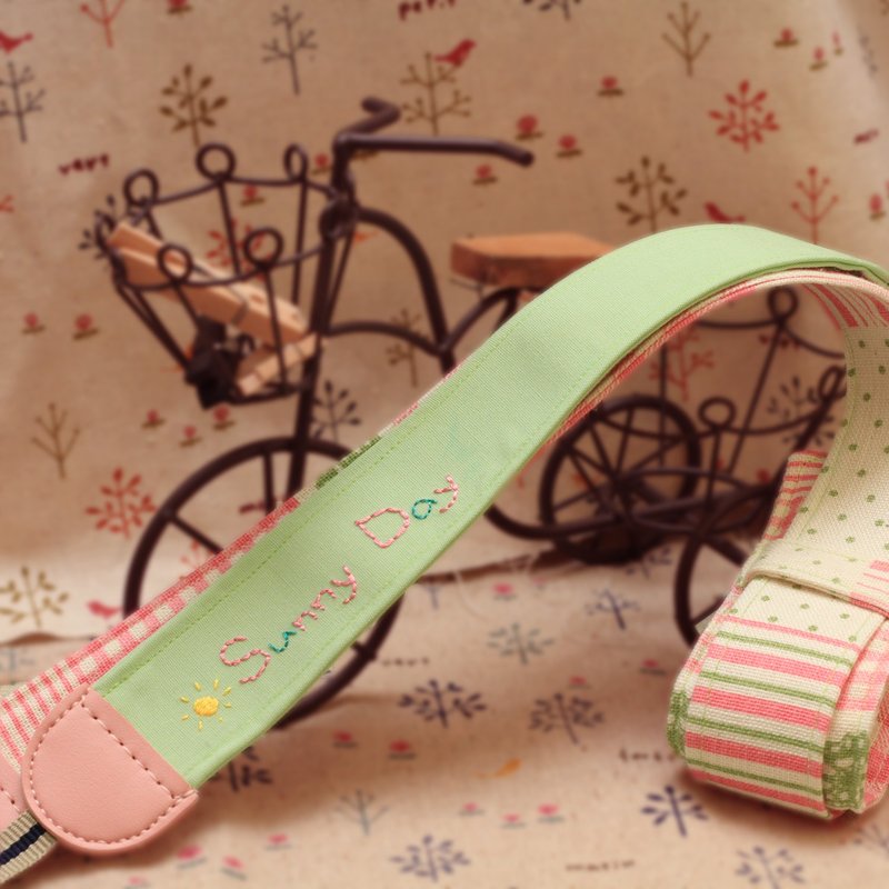 ●綠色粉色一起來● 雙色相機帶 刺繡 相機揹帶(+減壓揹帶款) 可訂製 - 證件套/識別證套 - 棉．麻 粉紅色