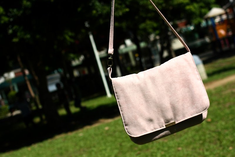 Chez. Fangyuan series miles radius - cherry pink - Messenger Bags & Sling Bags - Other Materials Pink
