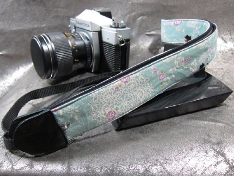 " flower kitten " decompression strap camera 乌克丽丽吉 his push bike Camera Strap - ID & Badge Holders - Other Materials 