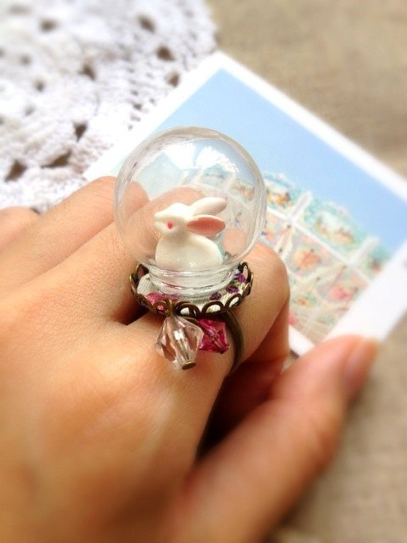 [Imykaka] dream crystal ball - snow bunny / ring valentines - แหวนทั่วไป - แก้ว หลากหลายสี