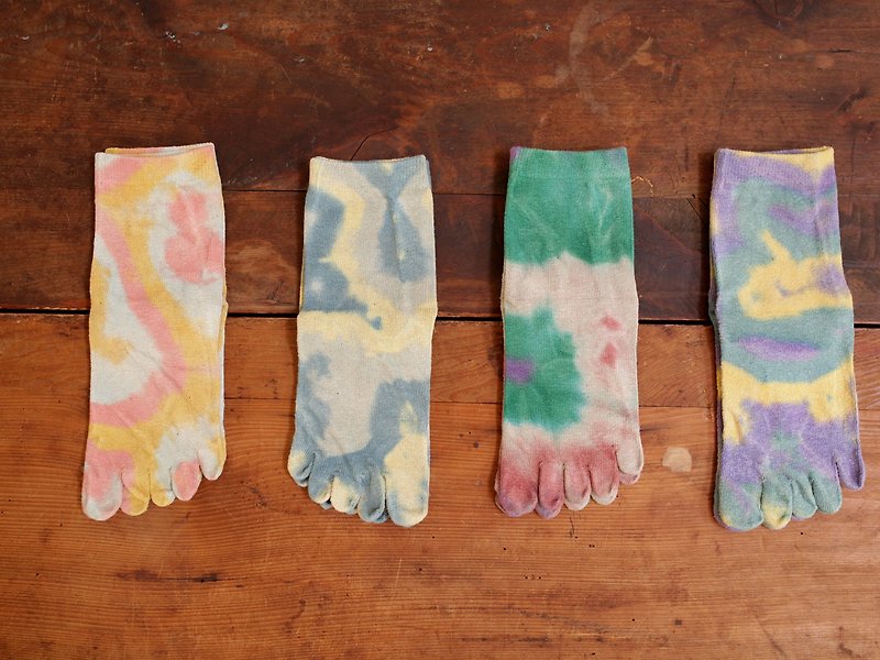 Gohemp super comfortable cotton dyed hemp hippie toe socks (left Figure 3) - ถุงเท้า - งานปัก หลากหลายสี