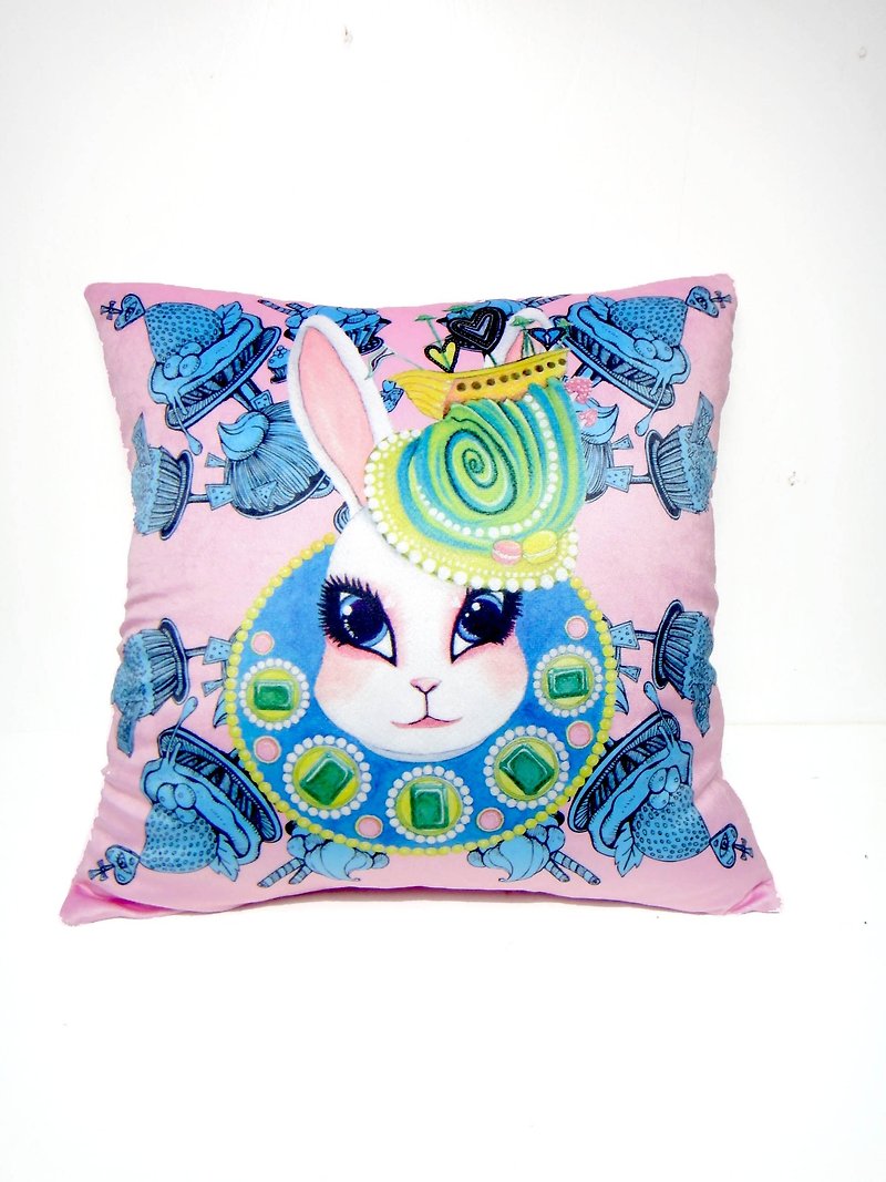 《Gookaso》粉紅色 兔子皇后 卡通印花抱枕 45x45cm 原創設計 - 枕頭/咕𠱸 - 紙 粉紅色