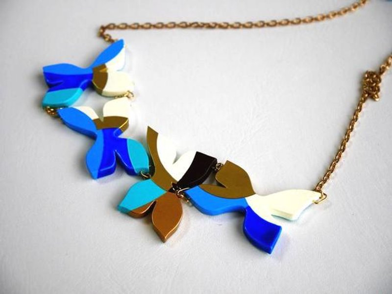 Flower Park neon blue × light blue bouquet necklace - Necklaces - Plastic Blue